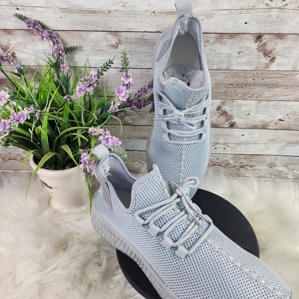 NWOT, Designed 2020, Grey Unisex sneakers, EU 42, women's 10.5/ men's 8.5 - Picture 8 of 9